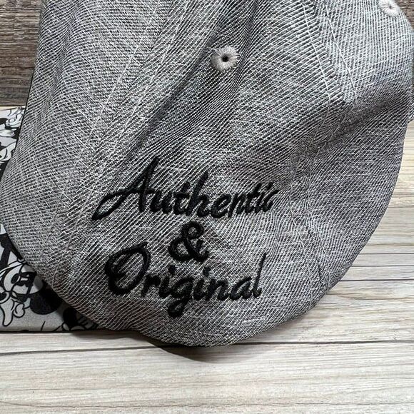 Disney Mickey Mouse Wearing Glasses Disney Parks Authentic Original Snapback - Picture 2 of 6